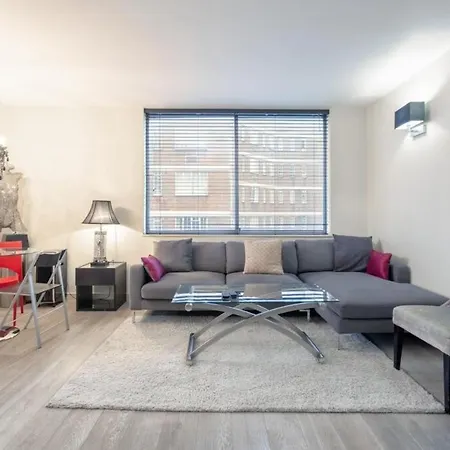 Stunning Modern Apartment In South Kensington